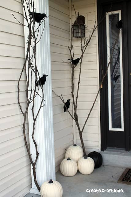 Creepy Raven Porch Décor