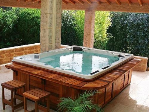 Hot Tub Pool Bar