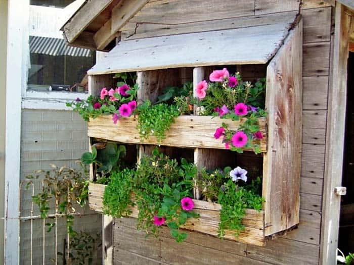 Repurposed Nesting Flower Box