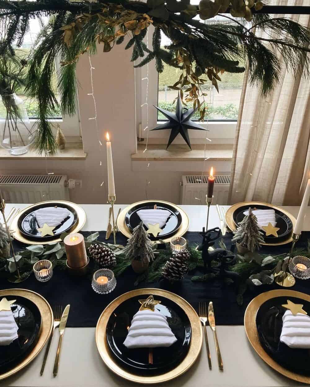 Black And Gold Dinner Set