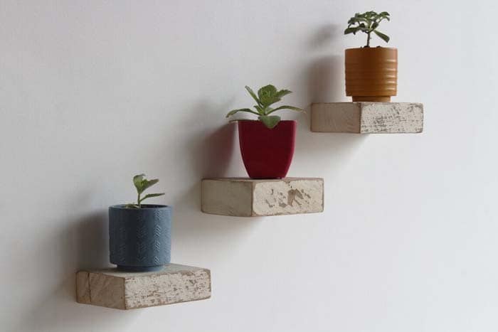 Mini Floating Wood Shelf From Scraps