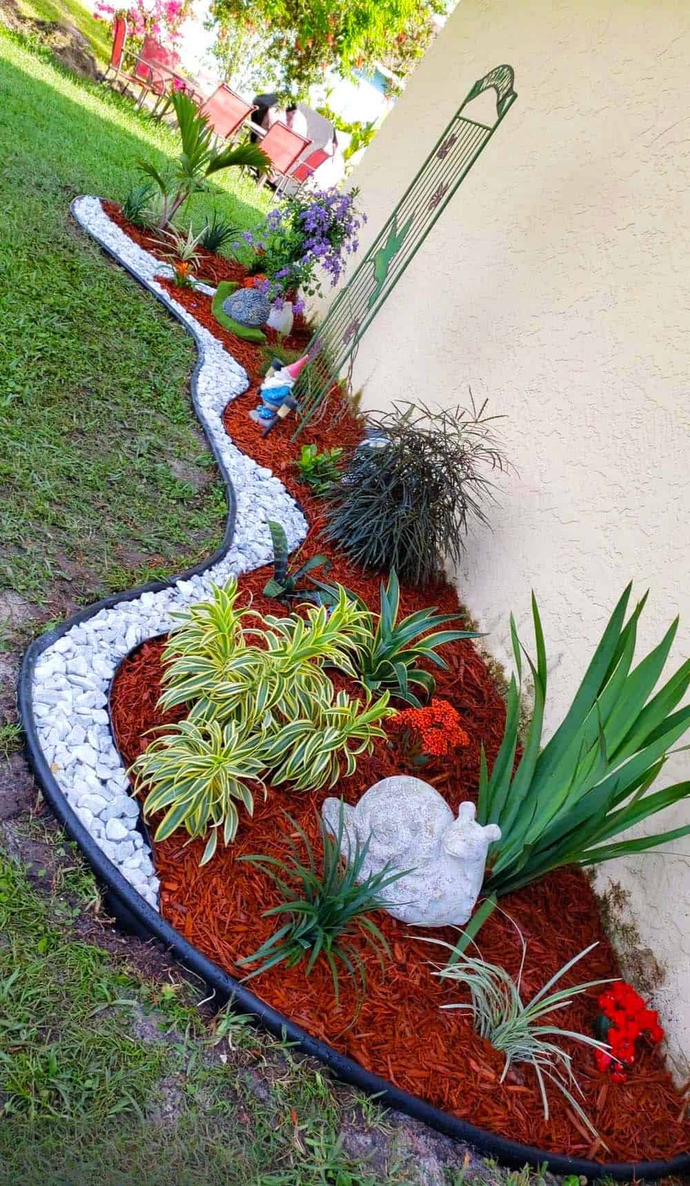 Curved Garden Bed