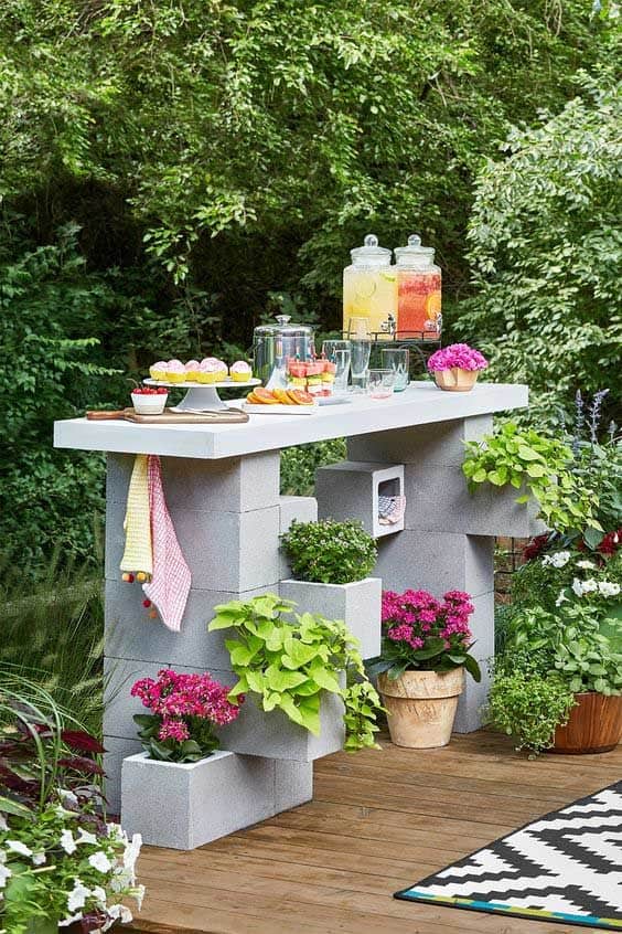 Upgrade Your Home’s Landscape with a Cinder Block Bar