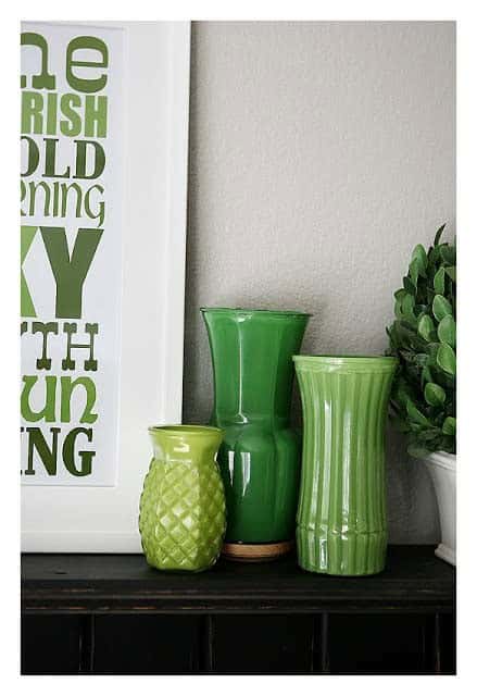 Use DIY Green-Painted Vases from the Dollar Store