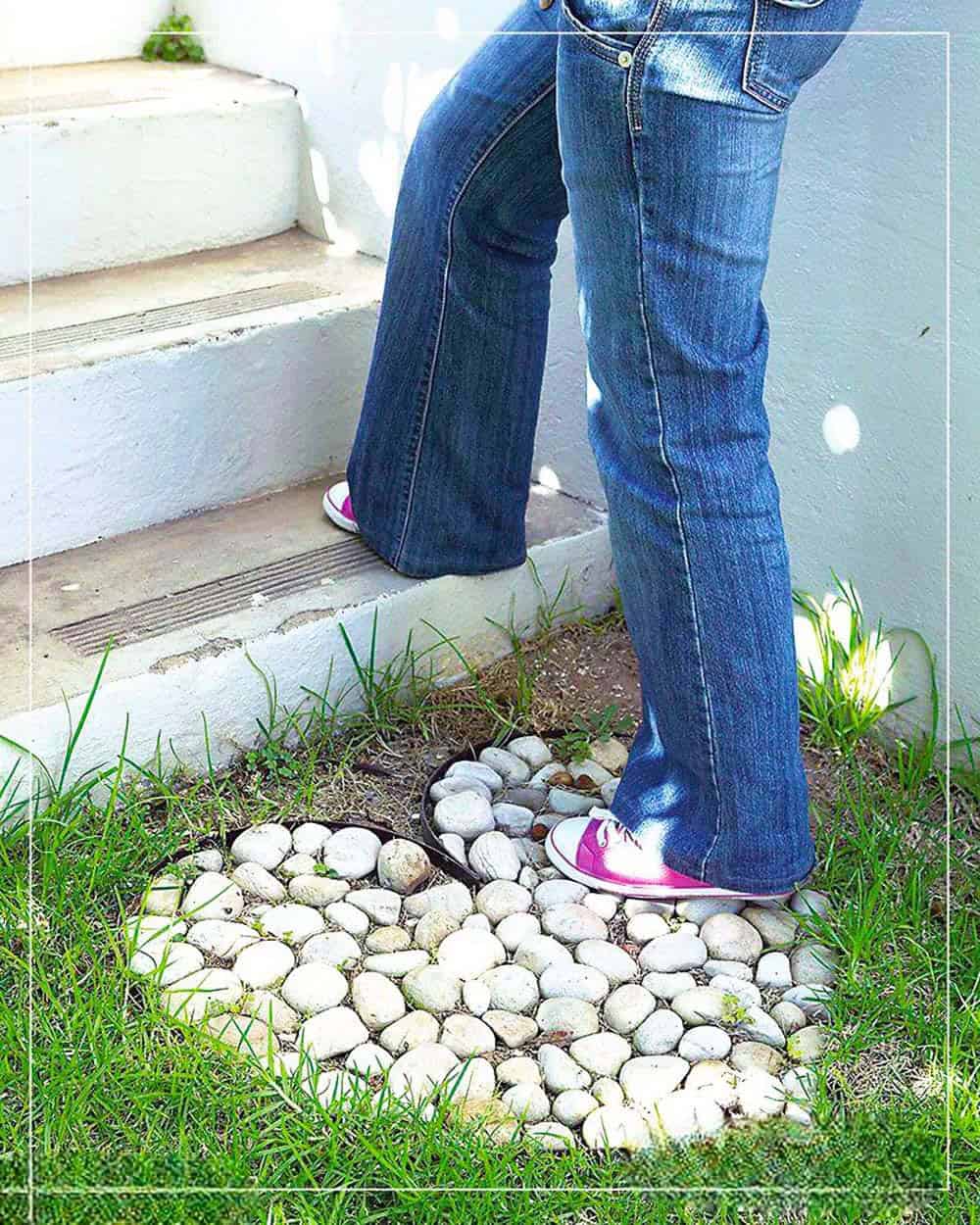 Pebble Footpath Accent