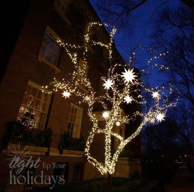 Create a Christmas Light Tree with Lit Up Star Ornaments