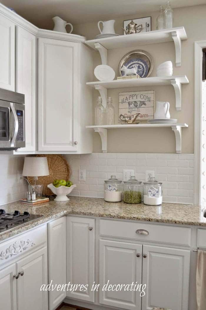 White Exposed Bricks Backsplash