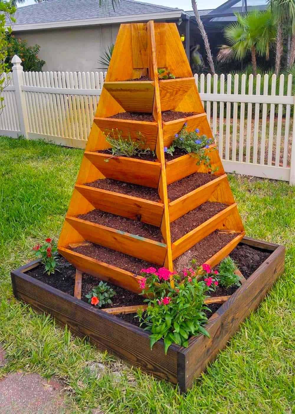 Pyramid Planter Showcase