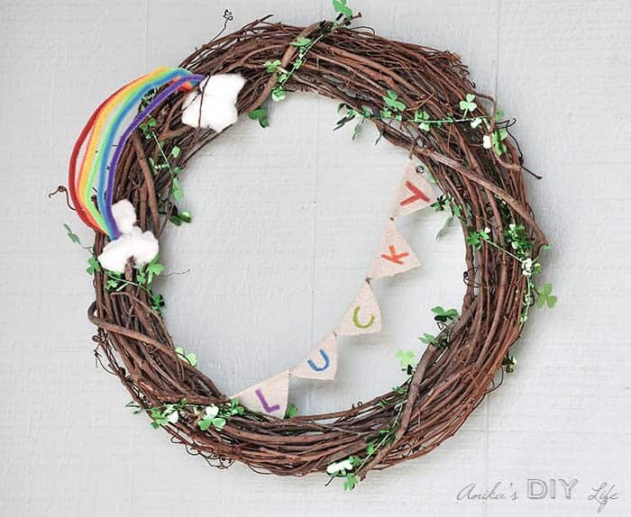 Enhance Porch with a St. Patrick’s Day Grapevine Wreath