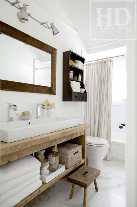 Accentuate Your Farmhouse Bathroom With Modern Hardware