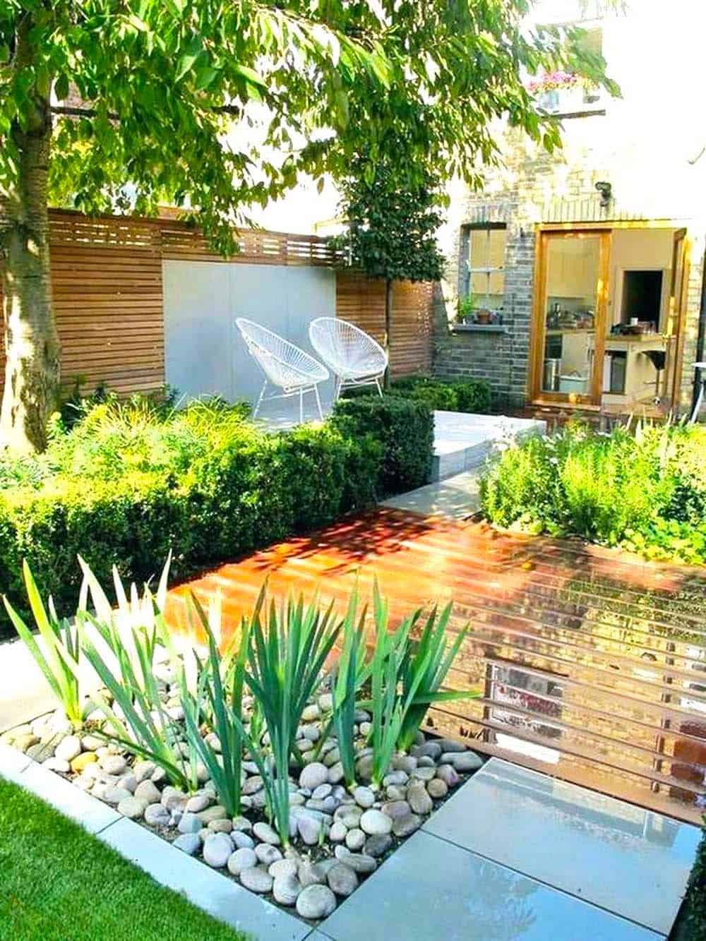 Modern Outdoor Oasis