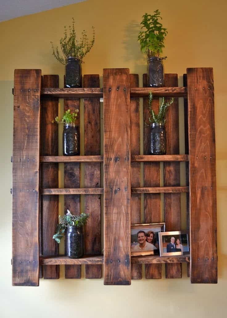 Craft a Custom Masterpiece with a DIY Pallet Shelf