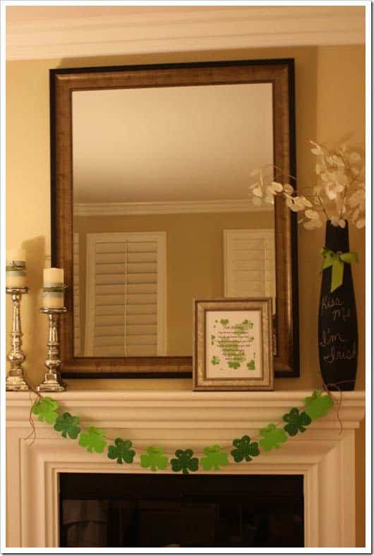 Festive Shamrock Banner with Burlap Strand