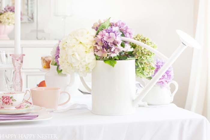 Lilac Burst Summer Table Decor Idea