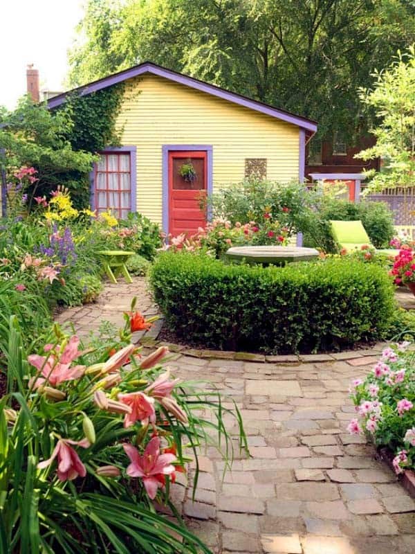 Serene Country Garden Space