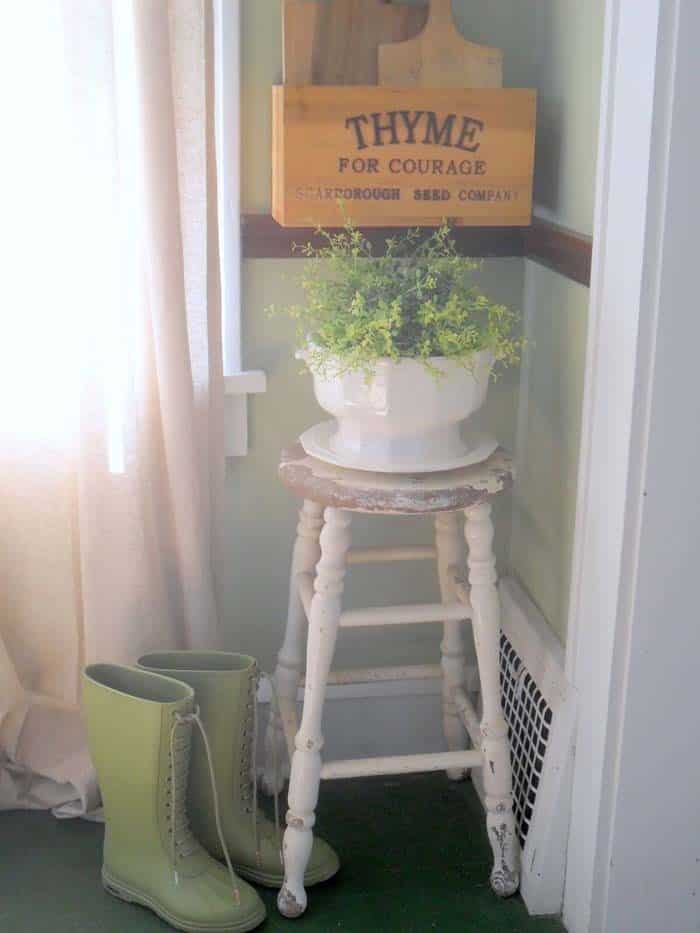 Revamp an Old Stool into a Plant Stand