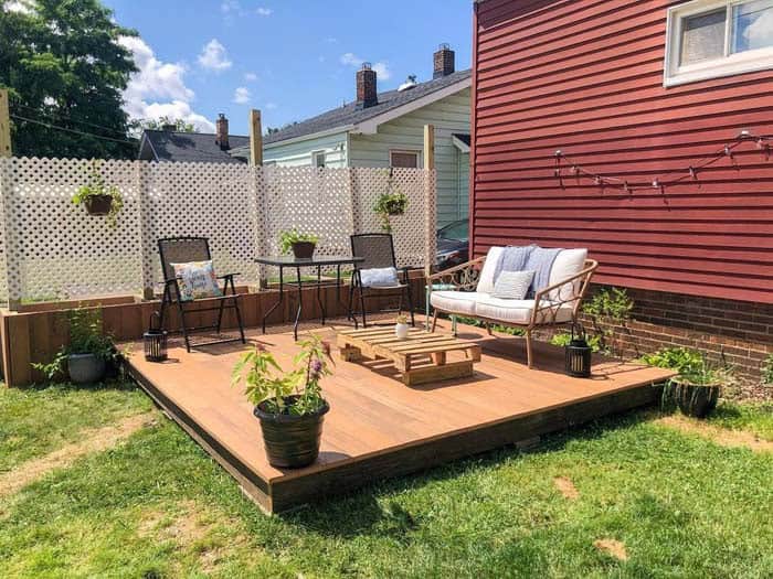 Floating Deck Next To The Fence