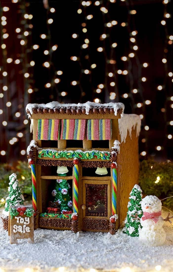 Make a Victorian-Style Gingerbread Store