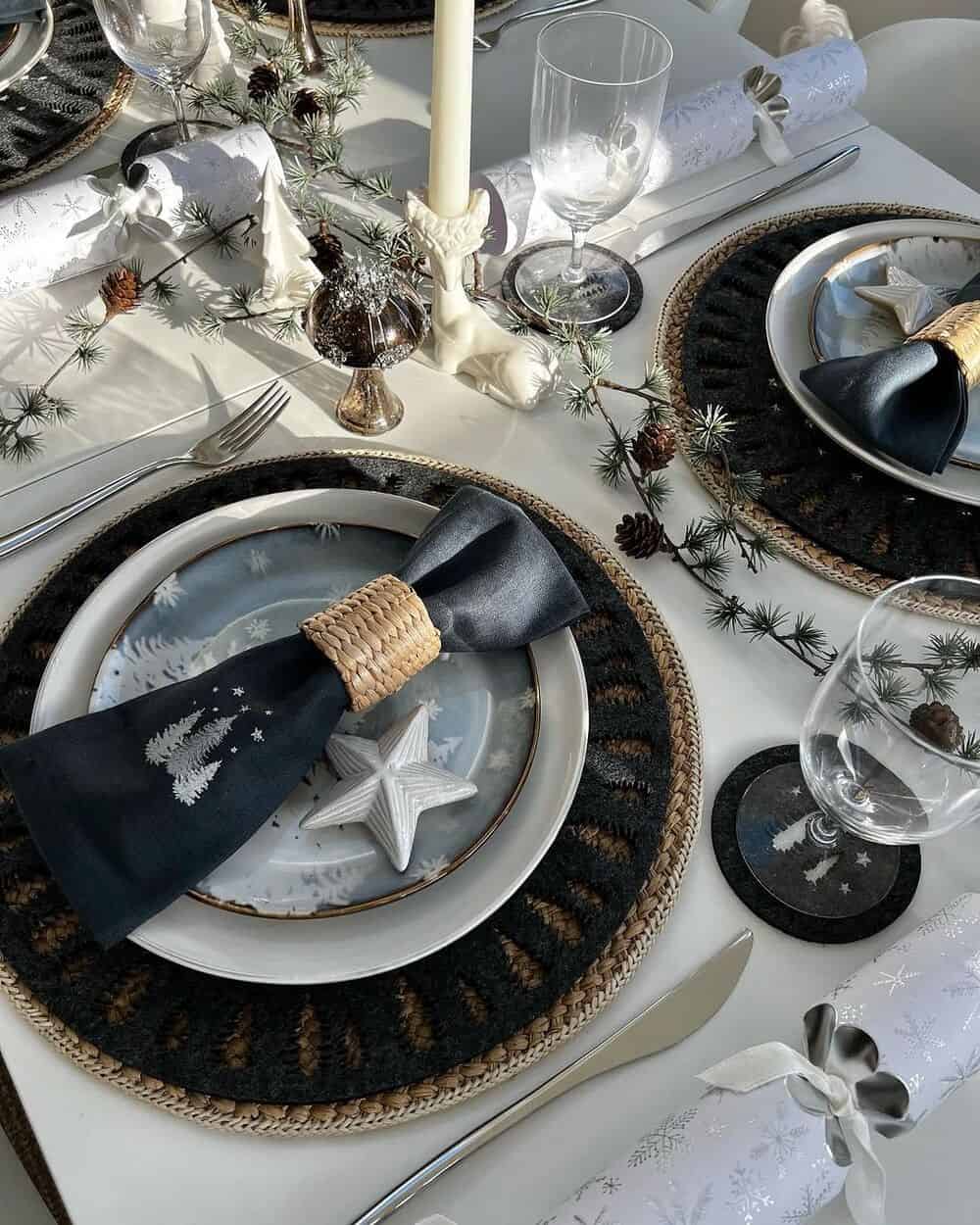 Black And Gold Tablescape