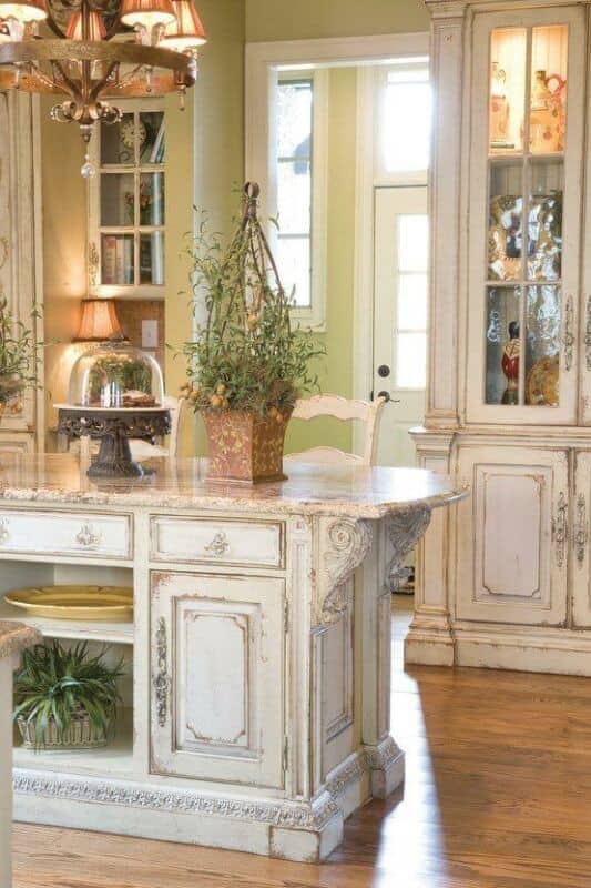 Add a Touch of Freshness to Antique Kitchen with Lively Plants