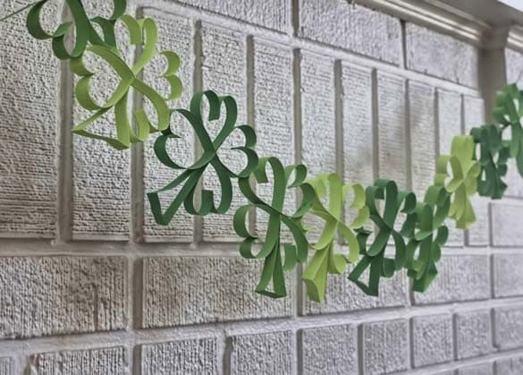 Make a Shamrock Garland using Cardstocks