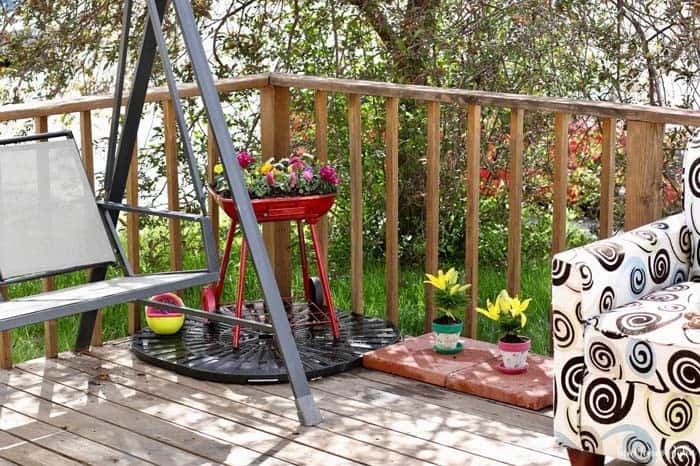 Repurpose an Unused Grill into a Lovely Flower Bed