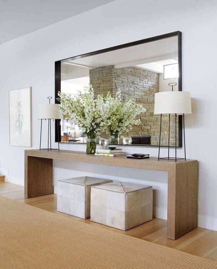 Focal Point Mirror to Enhance Interior Design of a Room