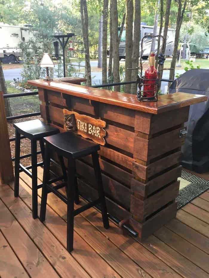 Bring Tropical Vibes with a Pallet Upcycled Tiki Bar