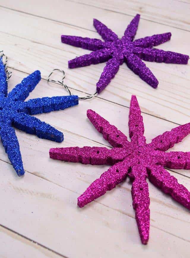 Creative Snowflake Ornaments from Wooden Clothespins