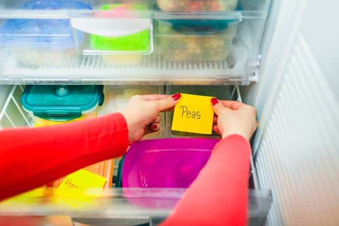 Sort Your Fridge Food with Labeled Containers