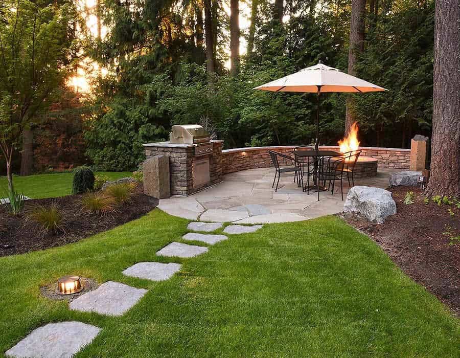 Patio With an Outdoor Kitchen