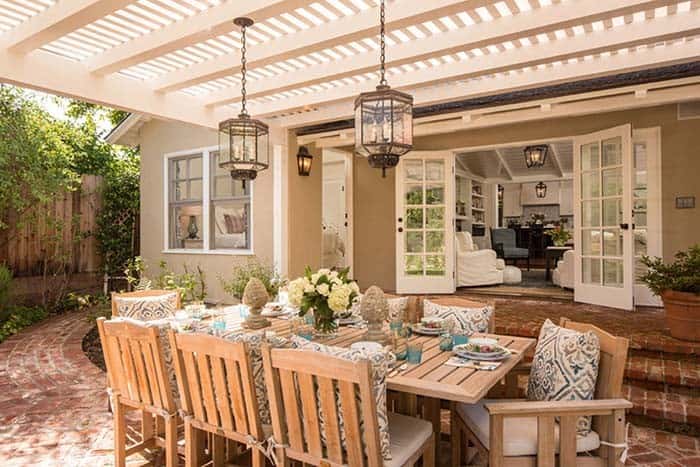 Complement Your Pergola Decor with Quality Ceiling Lamps