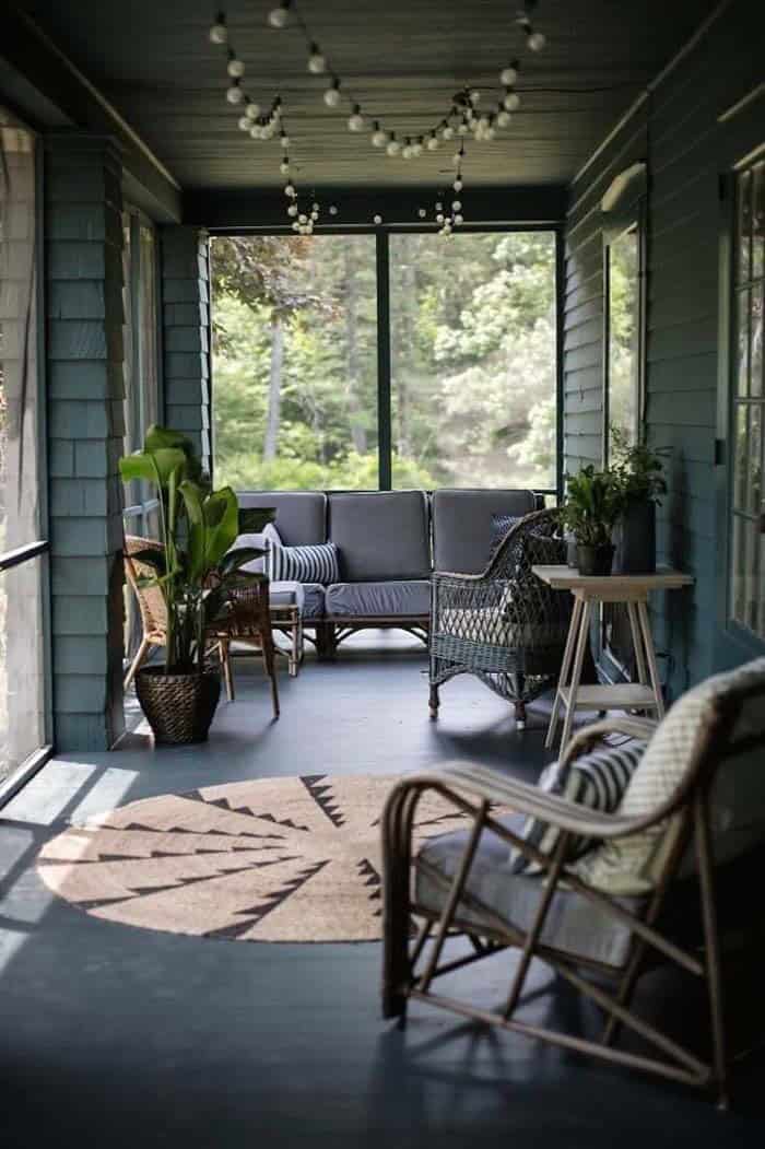 Use Different Textures for an Inviting Front Porch