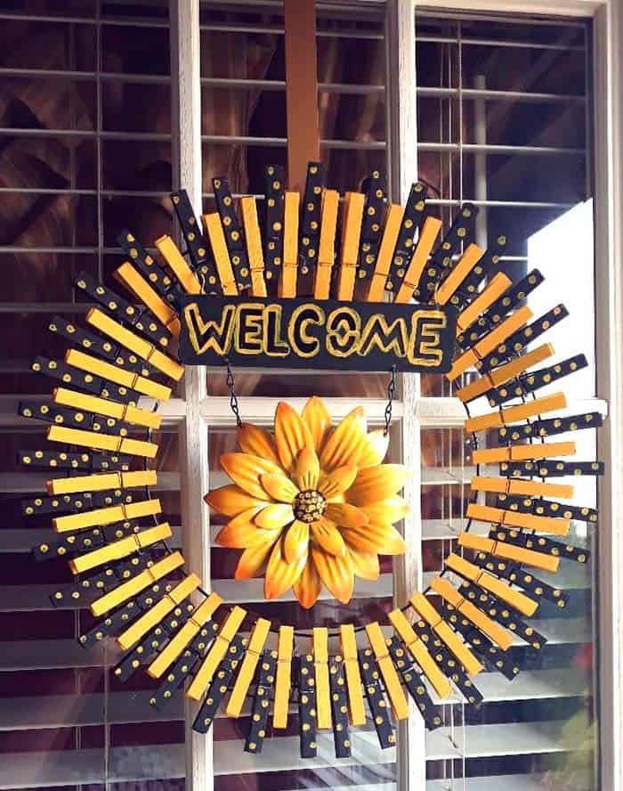 Make a Sunflower Clothespins Wreath with Acrylics