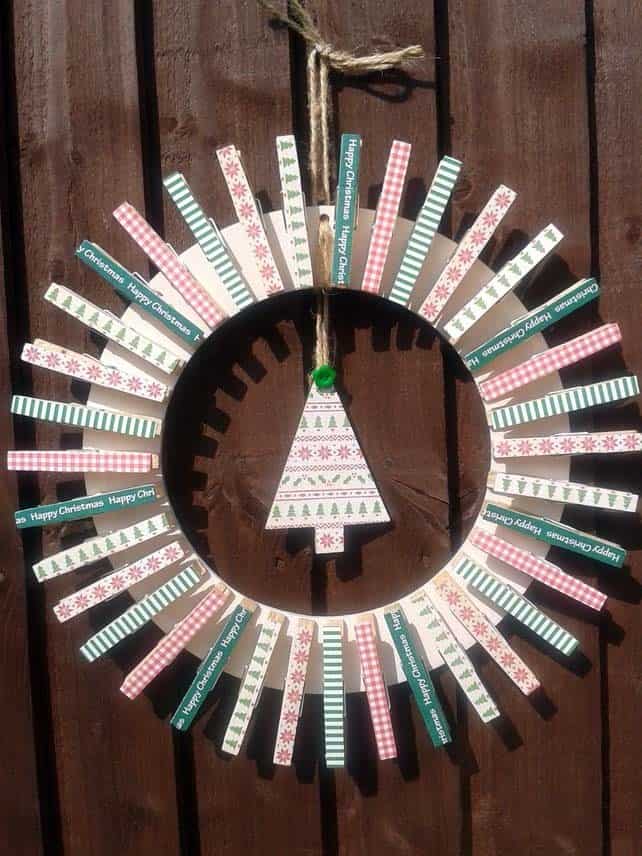 DIY Christmas Wreath with Clothespins and a Tree