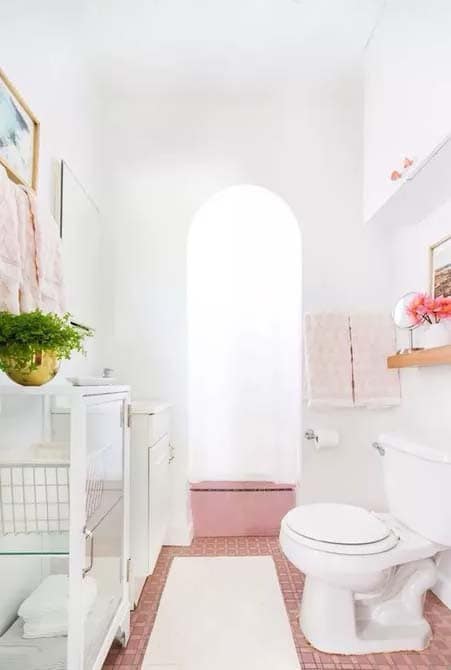 Cottage Flair With Pretty Pink And White