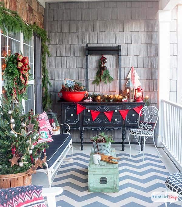 Bring Vintage Charm with Porch Christmas Decorations