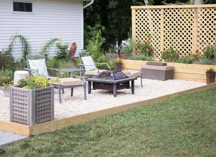 Create an Intriguing Outdoor Sitting Area with a Gravel Fire Pit