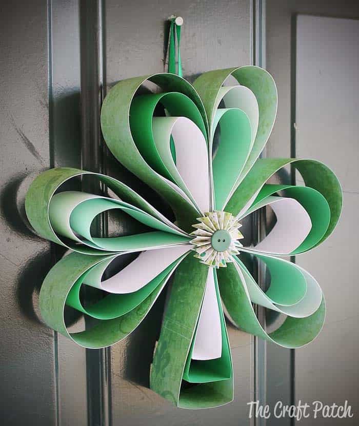 Artistic Shamrock Wreath with Green Cardstocks