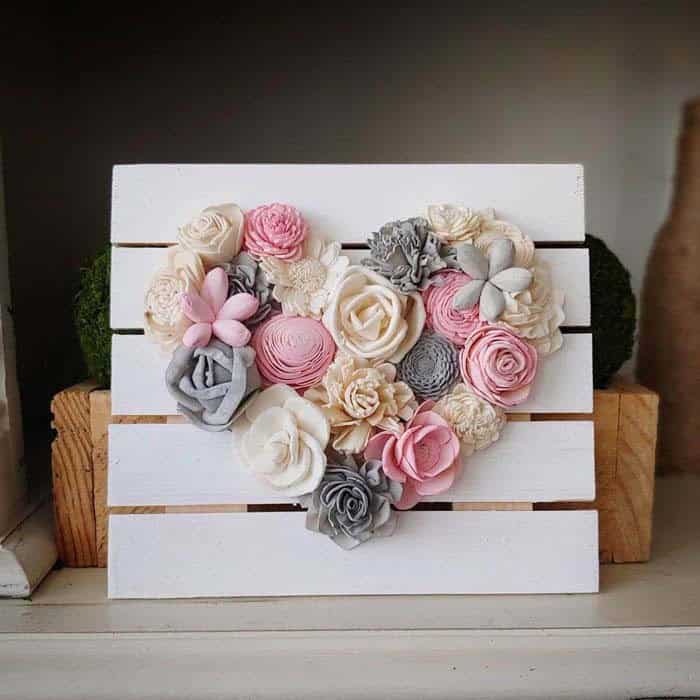 Farmhouse Style Wooden Flower Heart