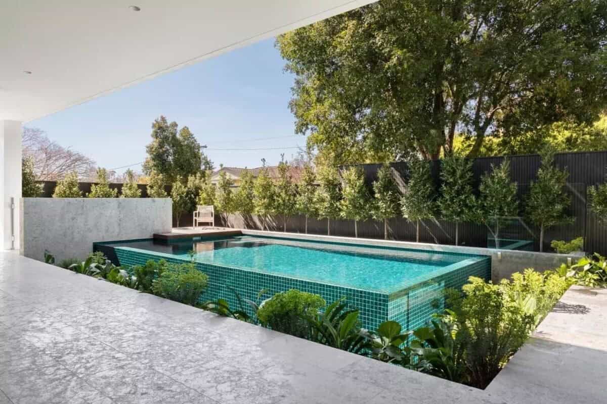 Match the Pool with Nearby Elements