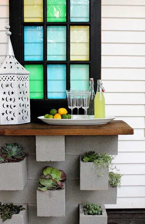 Enjoy Drinks Outside with a Cinder Block Mini Bar