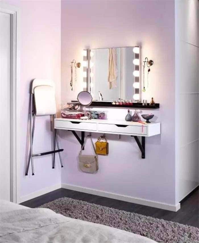 Small-Space Vanity Solutions for Women’s Bedrooms