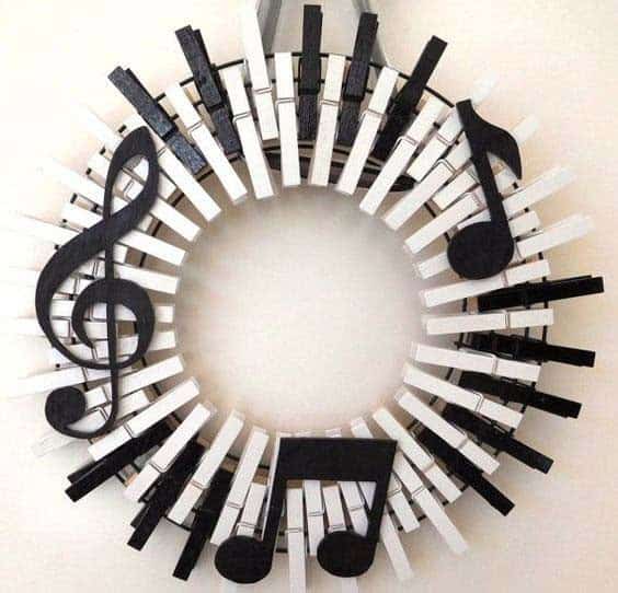 Make a Music-Inspired Clothespin Wreath