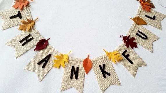 Get a Homey Atmosphere with a Thankful Burlap Banner