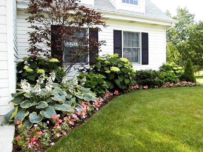 Showcase Your Home’s Beauty with a Corner Garden