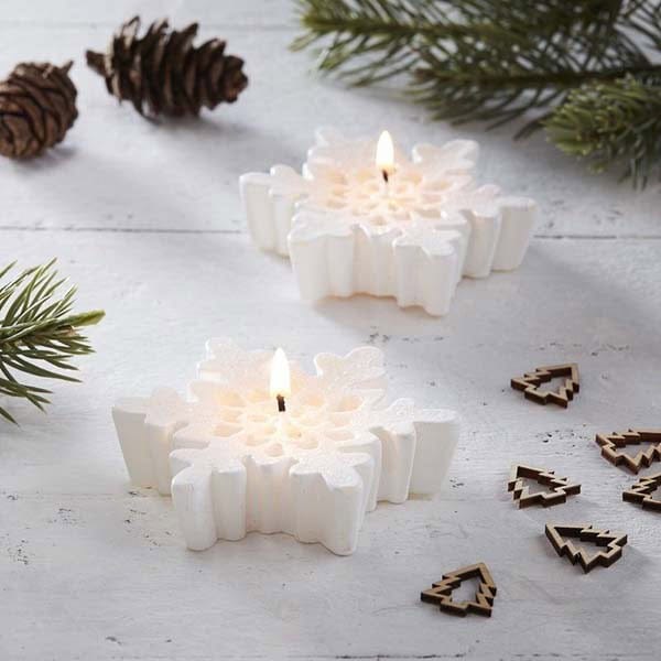 Create a Dreamy Atmosphere with Cute Snowflakes Candles