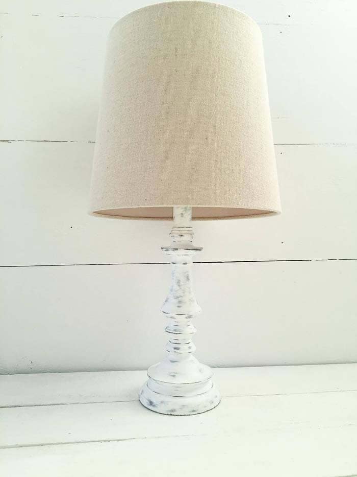 White and Linen Vintage Farmhouse Table Lamp