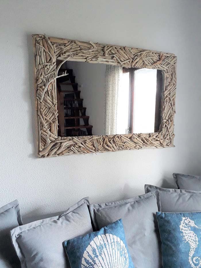 Driftwood-Framed Rectangular Mirror for Natural Beach Charm