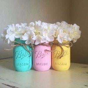 Brighten Your Home with Mason Jar Spring Decor